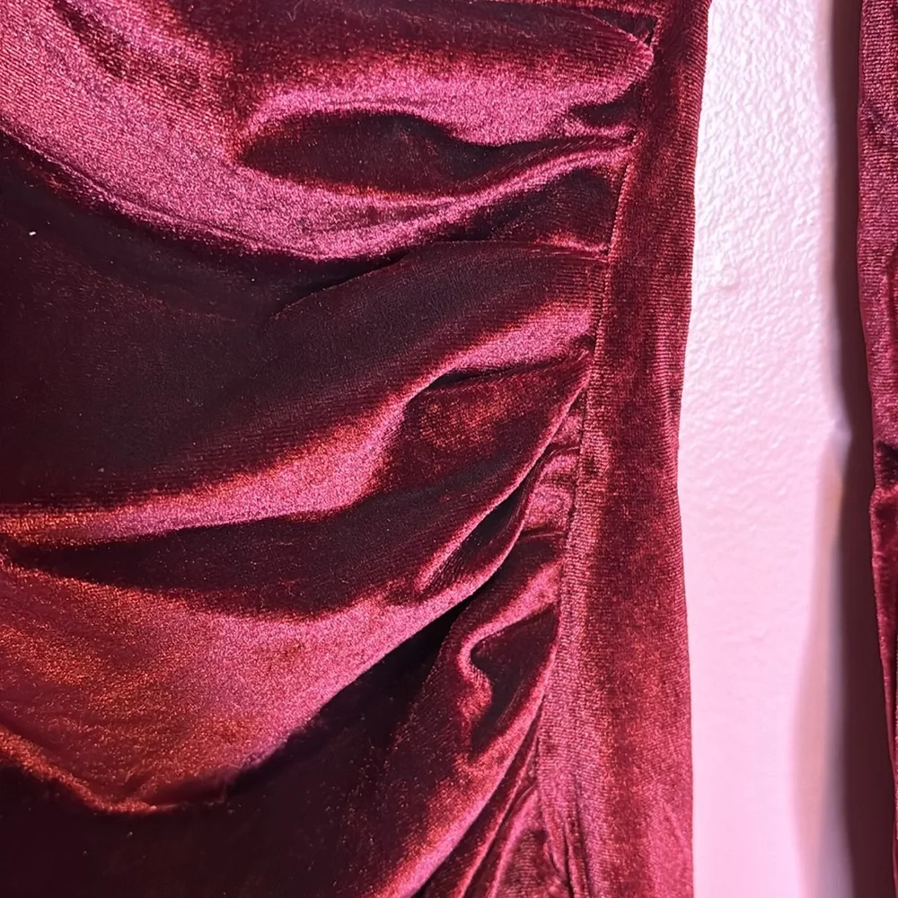SHEIN burgundy crush velvet dress - Picture 3 of 5